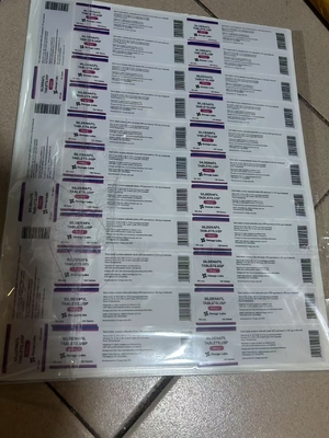 Niestandardowe etykiety oleju do wstrzykiwań z witaminą B12 do butelki szklanej o pojemności 10 ml UV PRINITING/cmyk printing